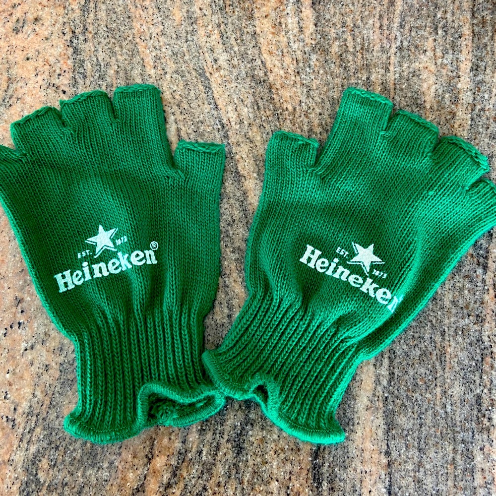 COPY - St Patrick’s day fingerless beer drinking gloves
